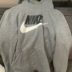 3 Nike boys hoodies in good condition